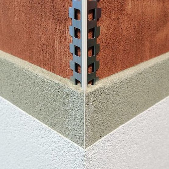 Cornière perforée à jonc fin PVC pour protection d&#039;angle sous enduits extérieurs | Réf. 1821