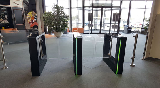  Couloir de passage sécurisé rapide | FIRSTLANE - AUTOMATIC SYSTEMS