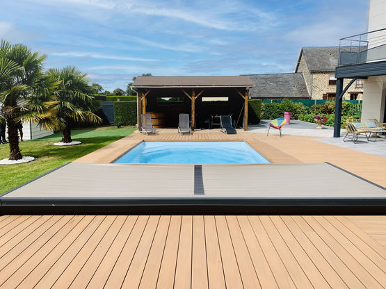 COUVERTURE DE PISCINE RENOVAL Abris - produit présenté par RENOVAL ABRIS