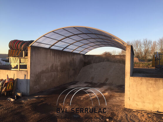 Couverture de stockage en aluminium « Delta Fixe »