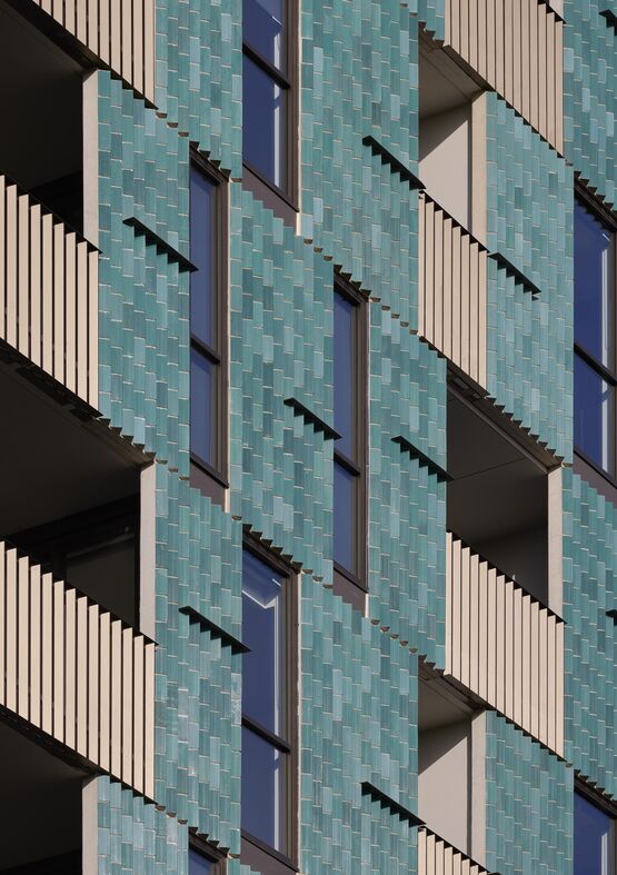 Création de carrelage mural de façade en terre cuite émaillée pour projets sur mesure | Sur-Mesure - produit présenté par RAIRIES MONTRIEUX