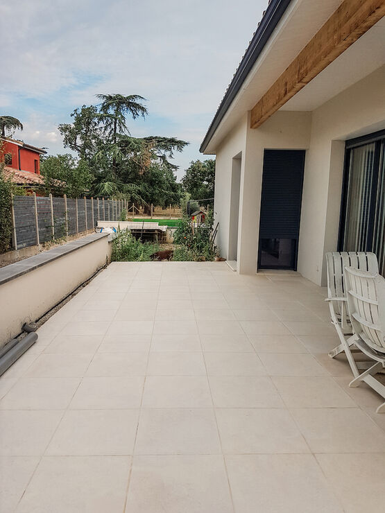  Dallage contemporain pour aménagement de terrasse et plage de piscine | Sedna  - Dalles pour jardin et terrasse