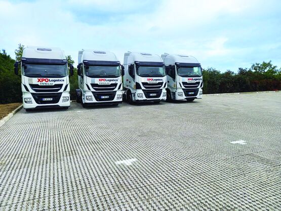 Dalle béton alvéolée de stabilsation des sols résistant aux poids lourds | Villaroc 120 PL