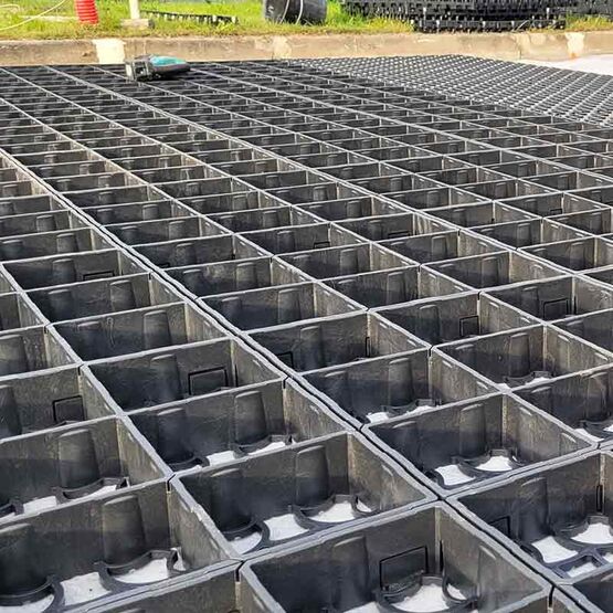 Dalle carrossable pour parking en pavés - produit présenté par NIDAPLAST