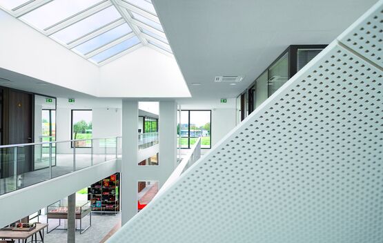  Dalle de plafond en plâtre acoustique perforée et démontable | Visona Unity 3 - Plafonds suspendus en fibre minérale