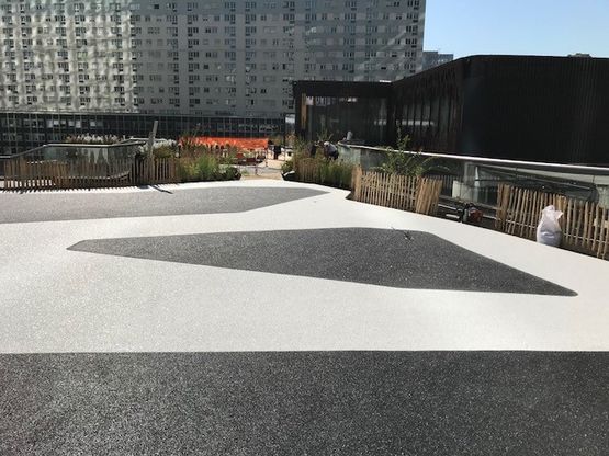 Dalle drainante en résine et granulats de Marbre roulé | Eurofix H Espaces Verts - produit présenté par EUROPEENNE TECHNIQUES DIFFUSION