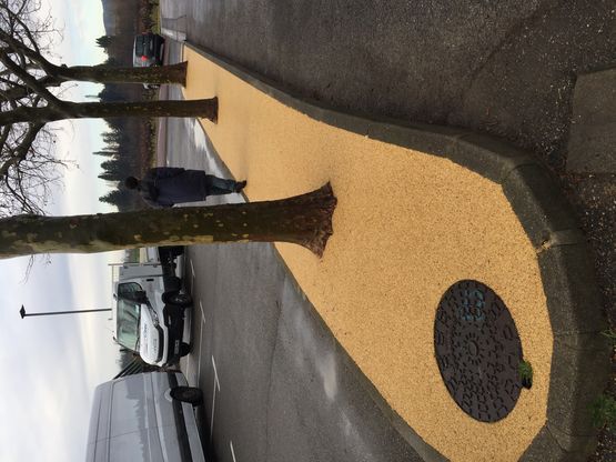  Dalle drainante en résine et granulats de Marbre roulé | Eurofix H Espaces Verts - EUROPEENNE TECHNIQUES DIFFUSION