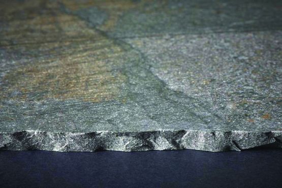 Dalle en grès cérame teintée pleine masse aspect pierre naturelle | Rockstone - produit présenté par ROCA