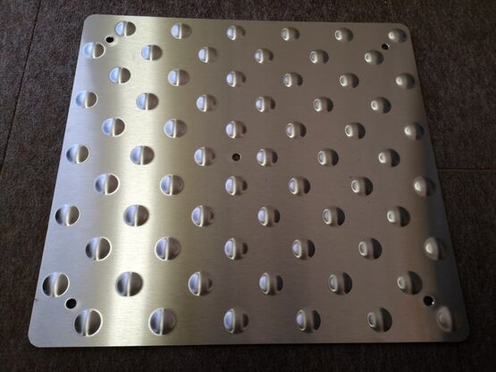 Dalle podotactile d’éveil à la vigilance pour aménagement urbain