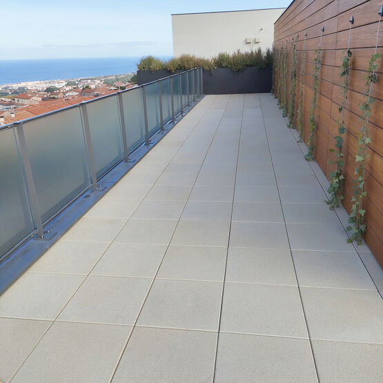  Dalle Terra finition Grenaillée brossée | Béton - FABEMI