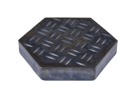 Dalles antidérapantes en basalte fondu pour sols extérieurs |  CILKA/ BEATA - produit présenté par LA MAISON JAUNE - EUTIT FRANCE