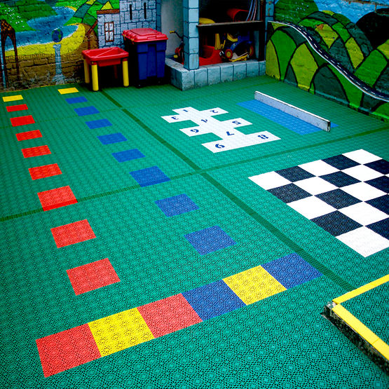 Dalle en caoutchouc aire de jeux : Devis sur Techni-Contact - Dalle de  protection sol salle de jeux enfants