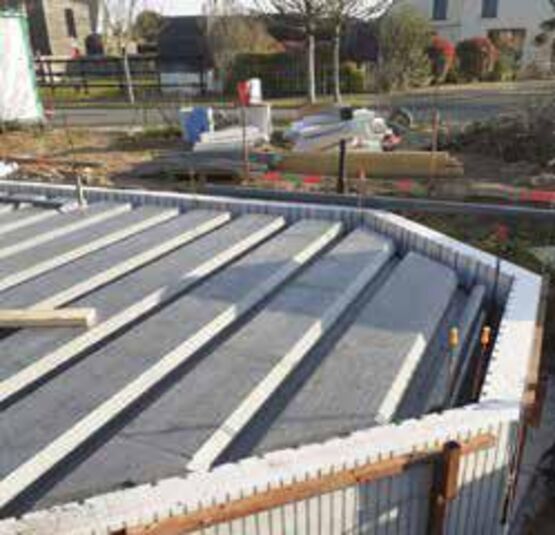  Dalles coffrantes isolantes universelles | EUROMAC2 - Coffrages et panneaux isolants