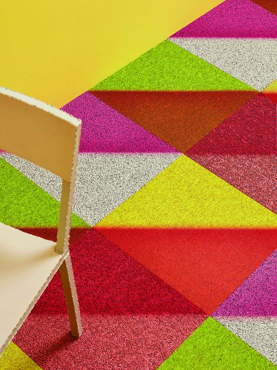 Dalles de moquette à partir du réemploi de matériaux | Desso X Rens