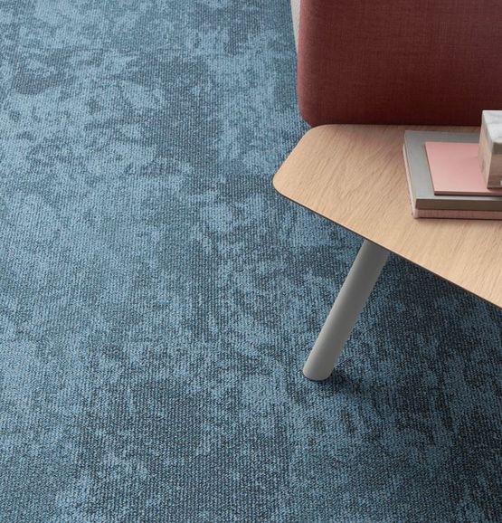 Dalle de moquette pour des sols avec une amélioration de l’air intérieur | DESERT AIRMASTER_TARKETT FRANCE_1