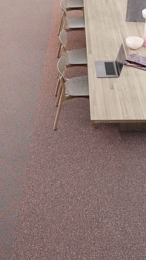 Dalles de moquettes | DESSO AirMaster Tierra Gold - produit présenté par TARKETT