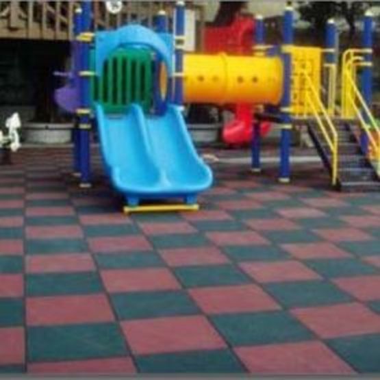  Dalles de sol de sécurité amortissantes en caoutchouc pour aires de jeux d’enfants | DalleFlex - SOLS MULTI SPORTS