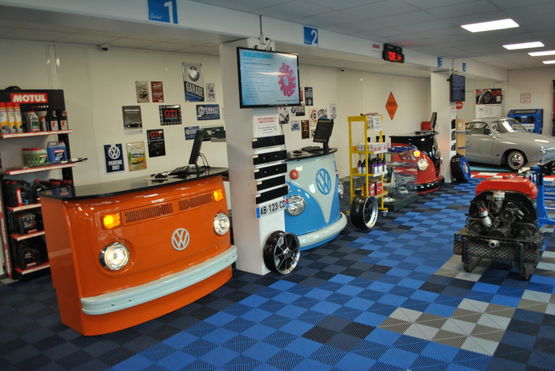  Dalles de sol pour showroom | POLYDAL Damier Pro48 - Dalles vinyle ou PVC