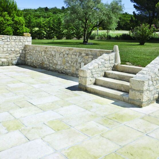  Dalles en pierre reconstituée d&#039;aspect martelé | Castellane - Dalles pour jardin et terrasse