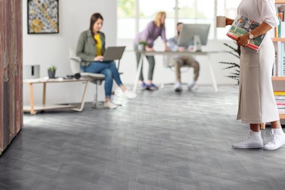  Dalles modulaires LVT, PVC | Collection Drawn Lines - INTERFACE