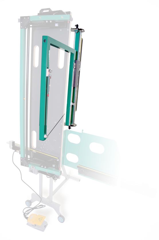  Découpeuse de polystyrène sur chantier ITE | Styrocoup sur pied - Equipement mobile de chantier