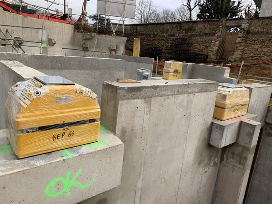 Désolidarisation vibratoire des bâtiments sous fondations ou en plancher haut sur boîtes à ressorts  - produit présenté par GERB VIBRATION CONTROL FRANCE SAS 