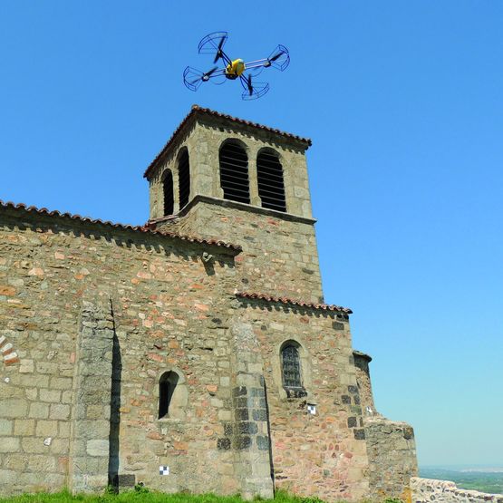 Drone professionnel évolutif à pilotage automatisé pour relevés et analyse | Drone U130