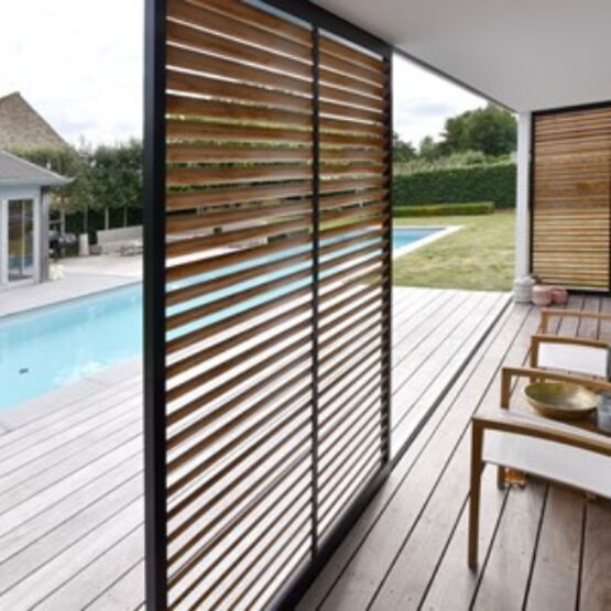  DucoSlide Wood | Volets coulissants ou fixes à lame bois red cedar - DUCO VENTILATION & SUN CONTROL