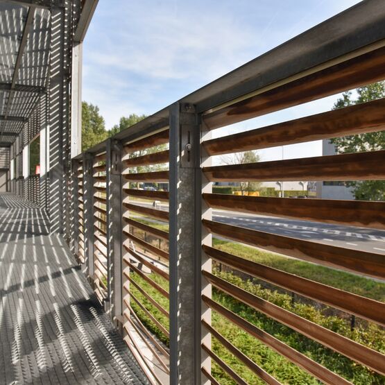  DucoSlide Wood | Volets coulissants ou fixes à lame bois red cedar - DUCO VENTILATION & SUN CONTROL