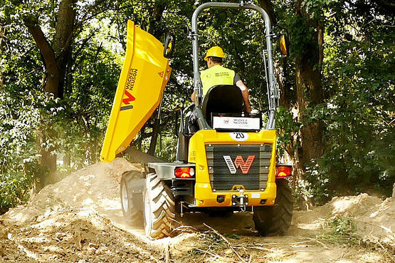 Dumper sur pneus à moteur en vente ou en location | 3 T - produit présenté par AURAMA