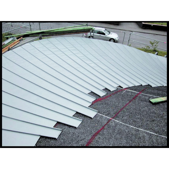 Ecran de sous-toitures souple et drainant pour toitures métalliques | Tyvek Metal