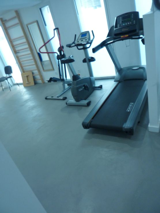 Enduit décoratif pour sol intérieur et extérieur effet dalle quartz | UNIKOQUARTZ® - produit présenté par ATELIER DES MATIÈRES - DMRCONCEPT