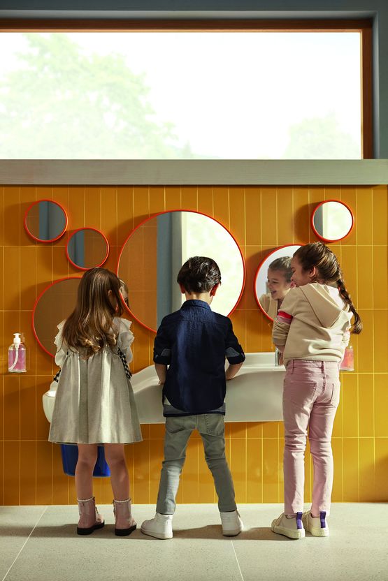  Equipement pour salles de bains et sanitaires adapté aux enfants | Senso Kids - VITRA
