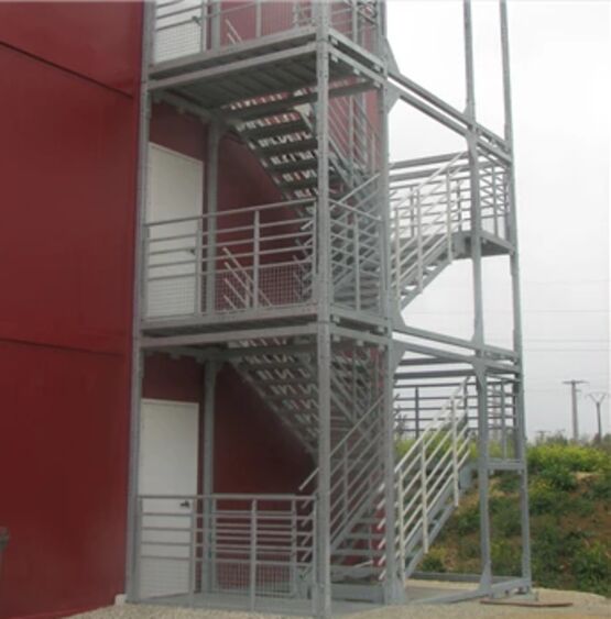  Escalier cage ou escalier cube pour ERP | BOMBRUN  - BOMBRUN