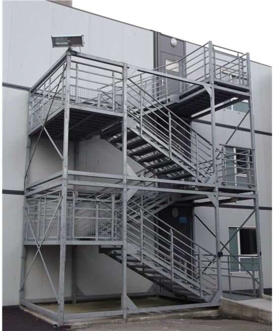  Escalier cage ou escalier cube pour ERP | BOMBRUN  - Escalier en métal