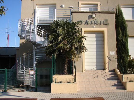  Escalier hélicoïdal en acier conforme pour des issues de secours - BOMBRUN