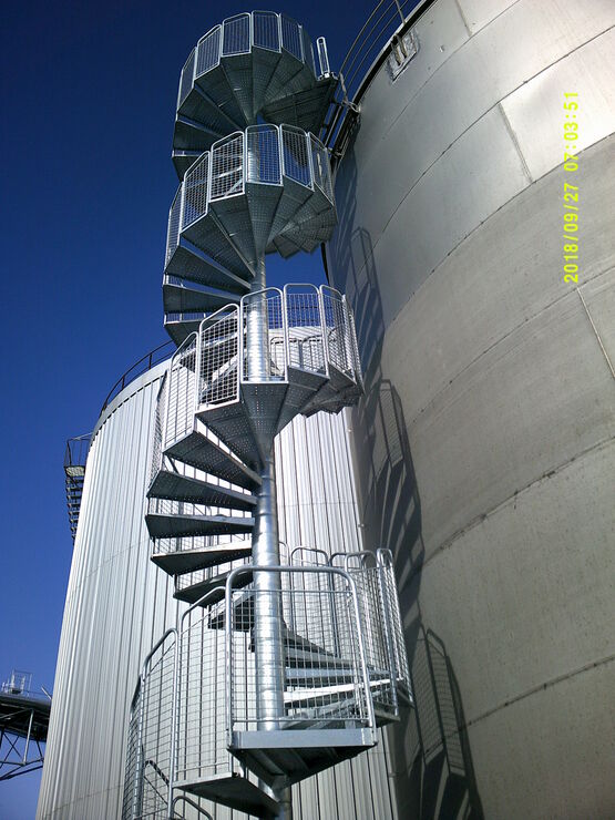  escalier hélicoïdal grandes hauteurs - BOMBRUN