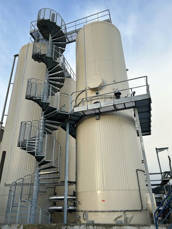  escalier hélicoïdal grandes hauteurs - Escalier en métal