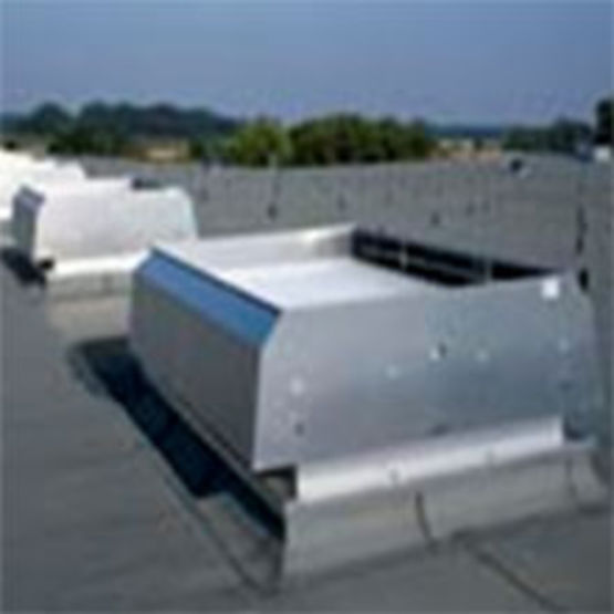 Exutoire de fumées à ventelles orientables pour installation en toiture ou en façade | WCO