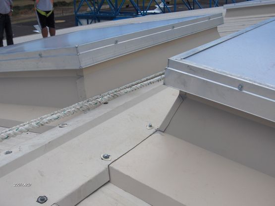 Exutoire de fumées pour couverture sèche | Rooflam - produit présenté par SKYDÔME