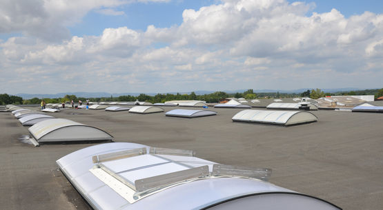 Exutoire de fumées pour voûte filante | ECOBAC DV 110 - produit présenté par KINGSPAN LIGHT + AIR