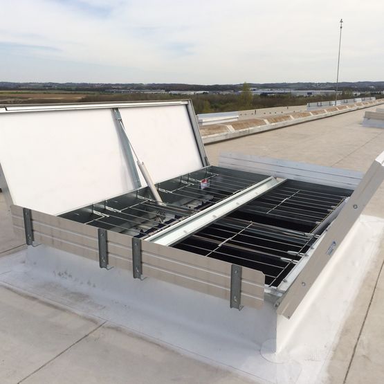 Exutoires de fumées à double vantail pour toitures étanchées | Ecofeu DV110/110 HPA