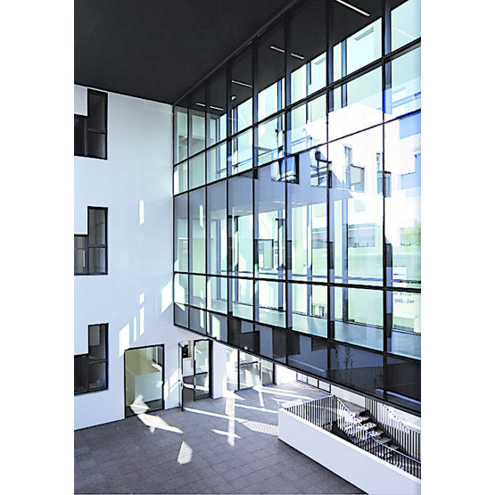 Façade rideau à double vitrage structurel sans cadre rapporté | Géode Vitrage Structurel