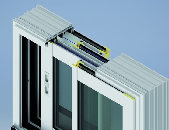 Fenêtre acoustique à vantaux coulissants en quinconce et moustiquaire intégrée | Double Coulissant Soleal - produit présenté par TECHNAL