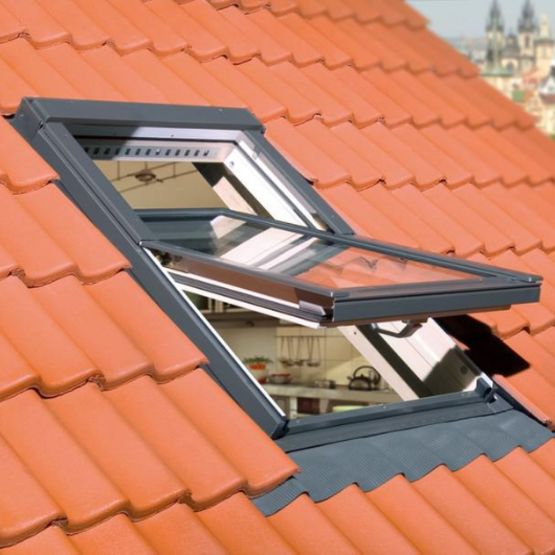  Fenêtre de toit à rotation | FTP-V FAKRO - FAKRO
