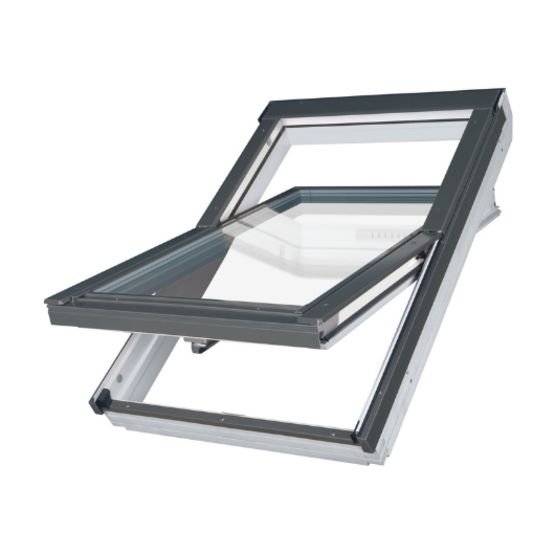 Fenêtre de toit FAKRO à triple ou quadruple vitrage | FTT U8 Thermo - produit présenté par FAKRO