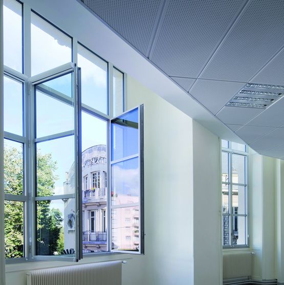  Fenêtre en aluminium hautes performances sur mesure | Speci&#039;al K - KAWNEER