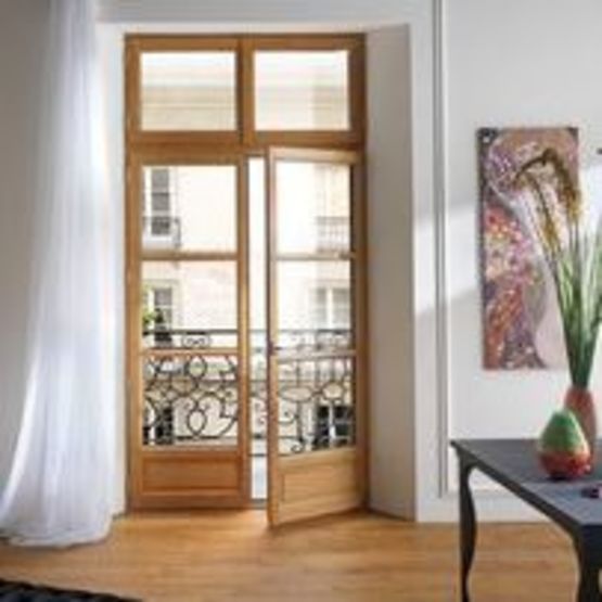 Fenêtres et portes-fenêtres à la française en bois | Racine - produit présenté par PASQUET MENUISERIES