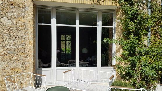 Fenêtres et Portes-fenêtres à la française | Racine Avenue - produit présenté par PASQUET MENUISERIES