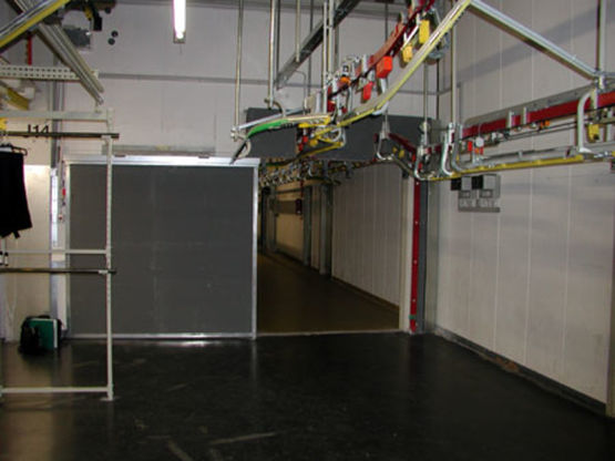 Fermeture de convoyeur aérien à porte coulissante - produit présenté par STOBICH FRANCE